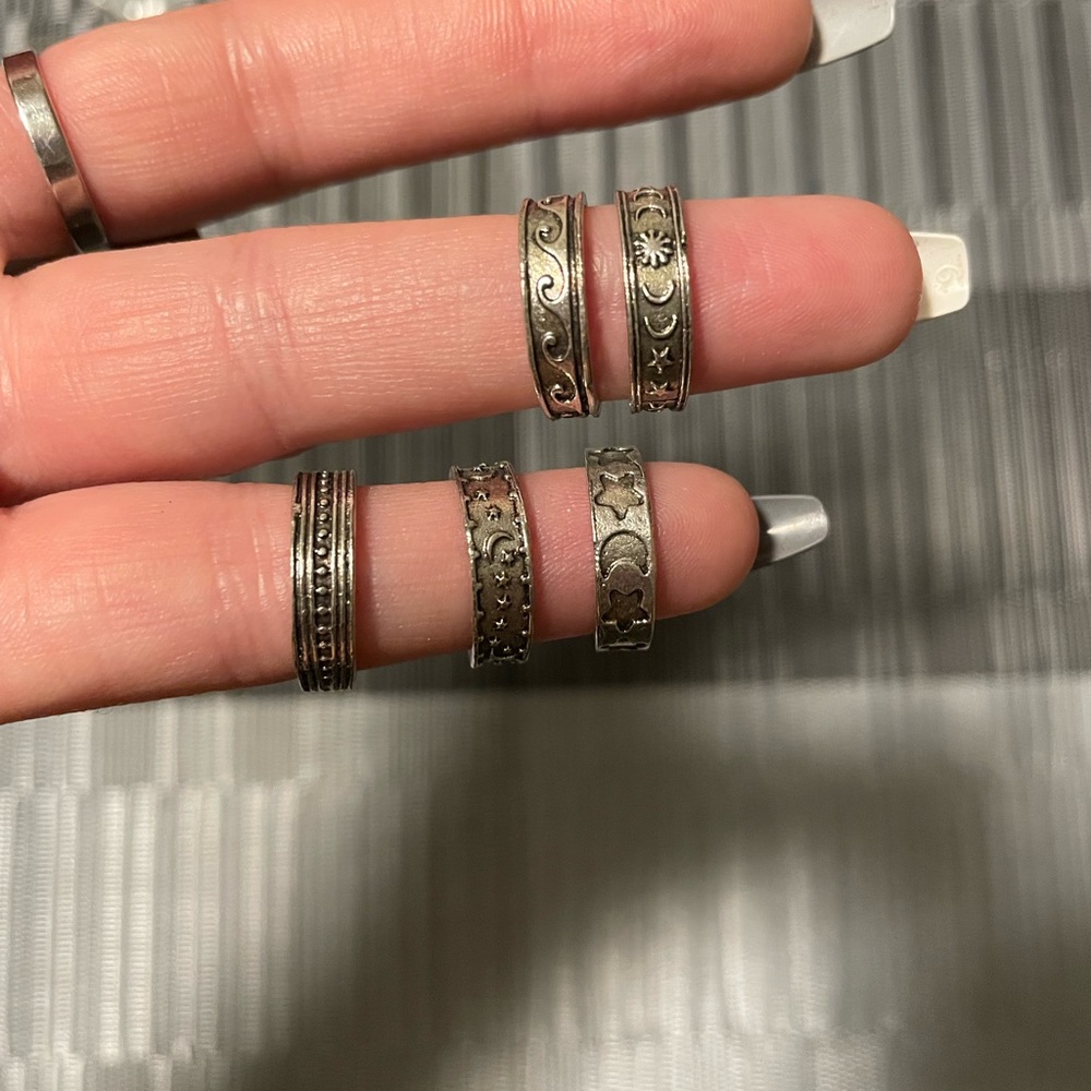 Toe rings